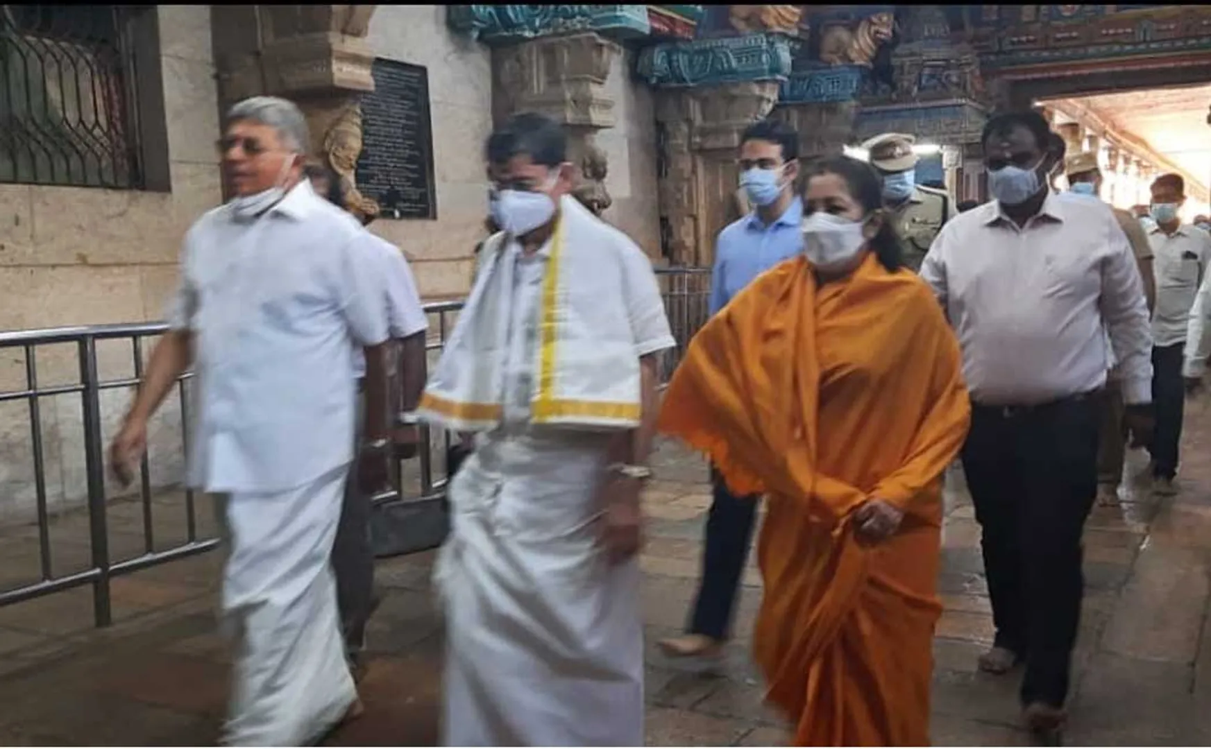 Governor of Tamil Nadu with his family at the Meenakshi Amman Temple in Madurai